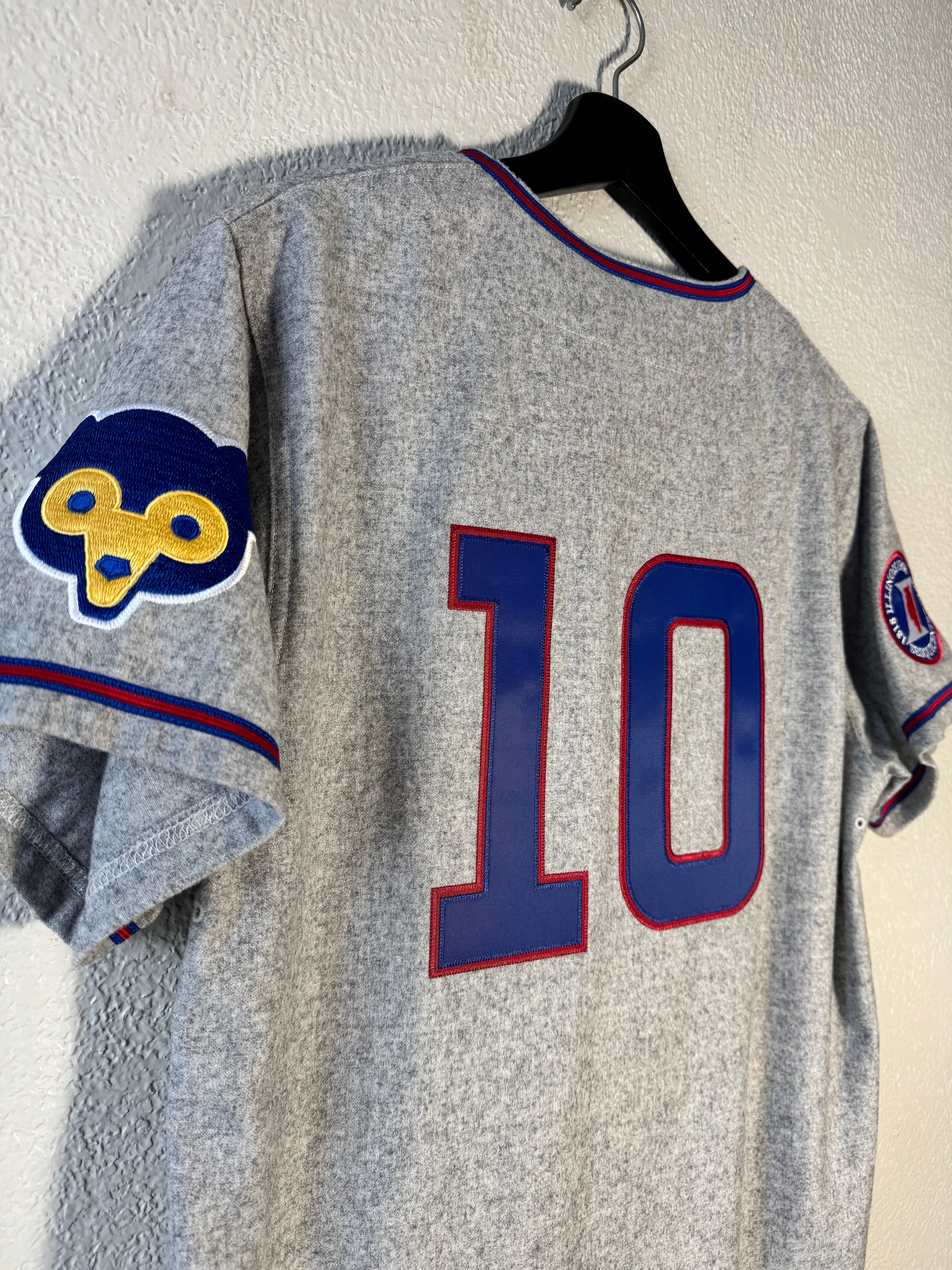 (NEW) Mitchell & Ness Chicago Cubs 1968 Ron Santo Jersey Sz 40 M