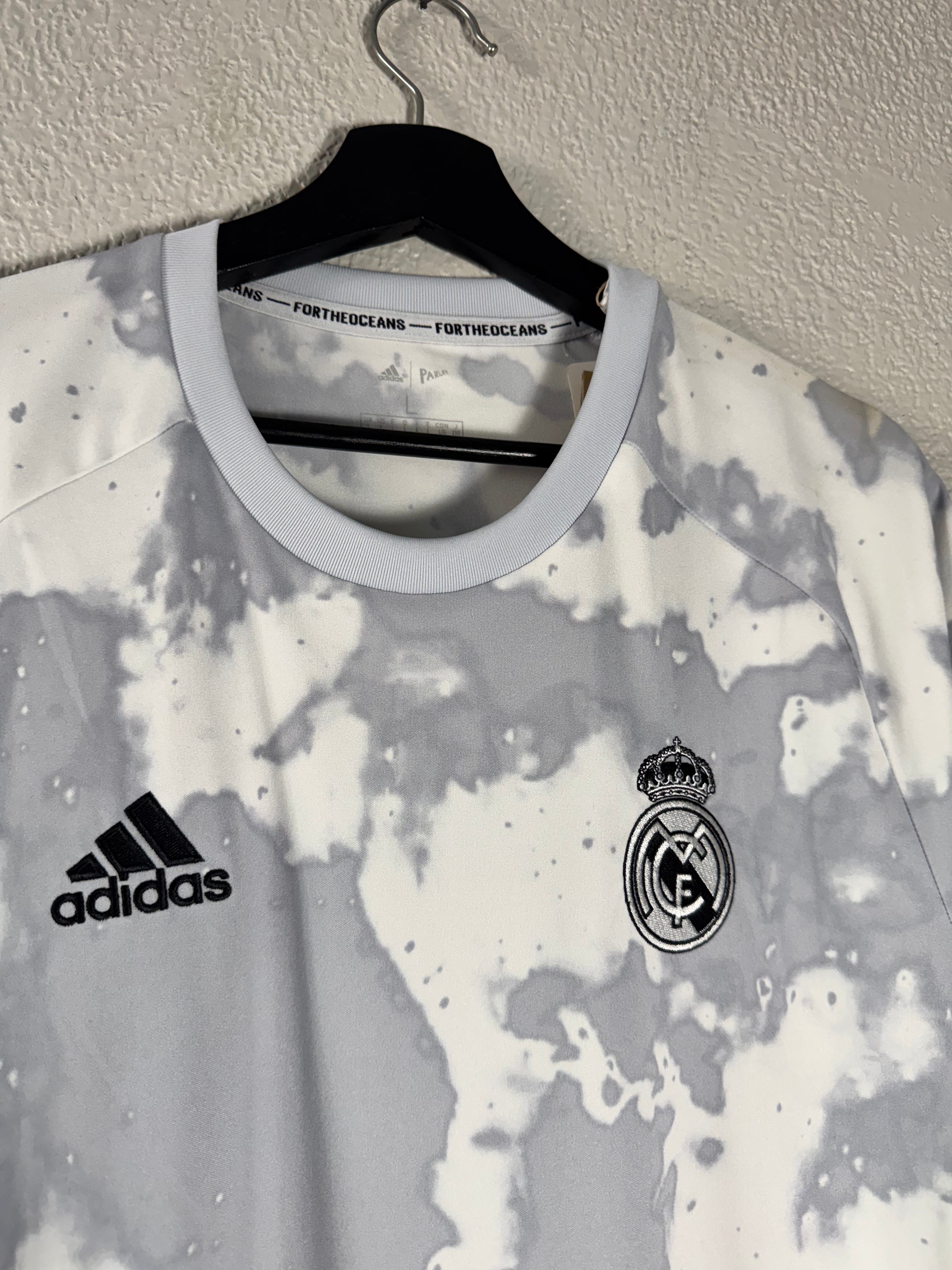 (NEW) Adidas Real Madrid PreMatch Parley Camo Practice Jersey Size Large