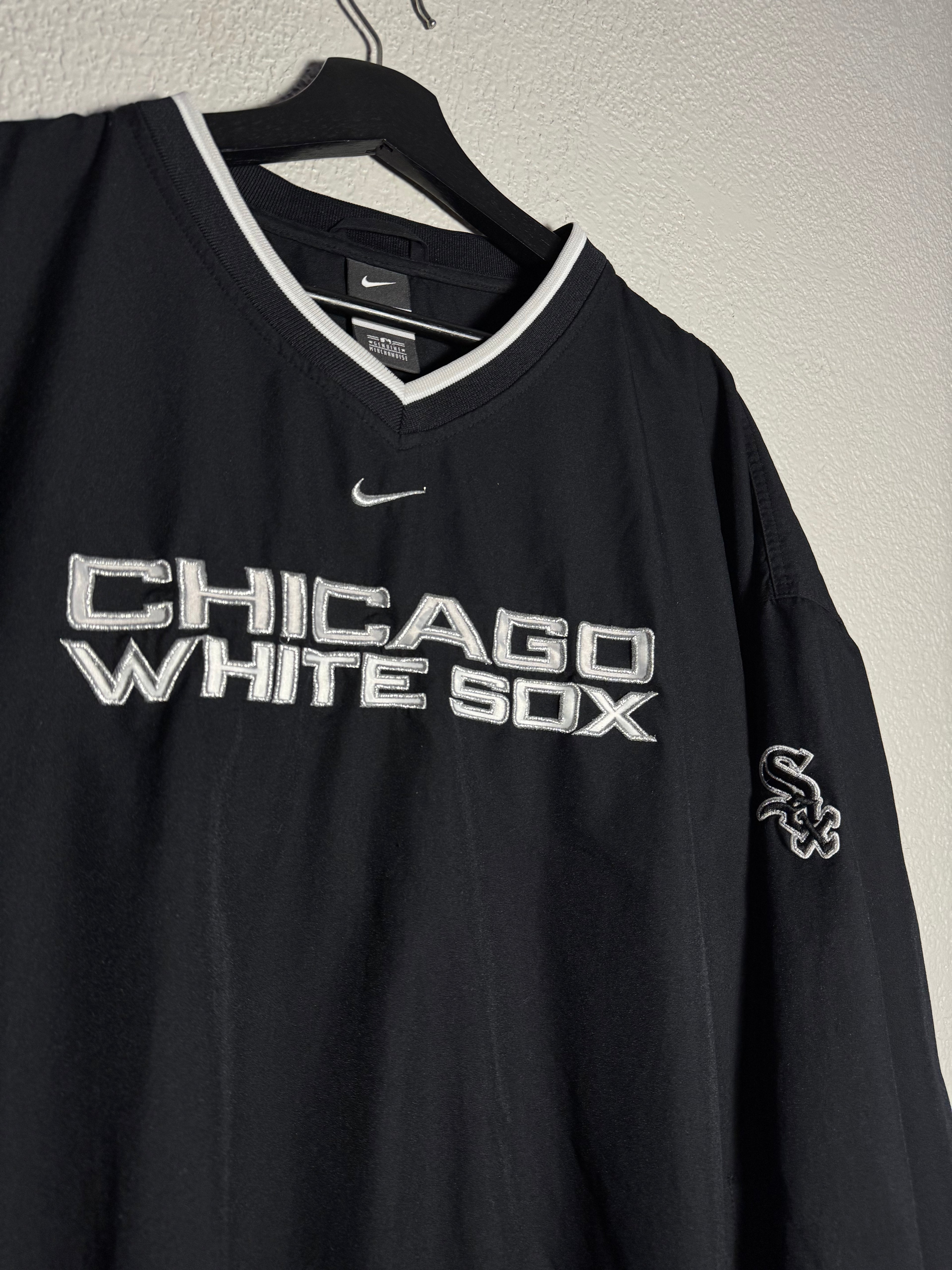 Vintage Nike Middle Swoosh Chicago White Sox Crewneck