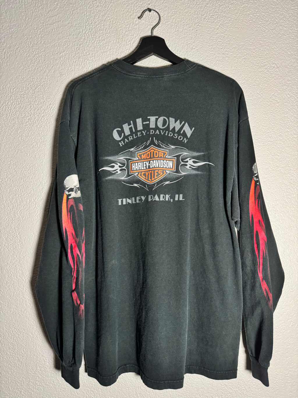 Vintage Harley Davidson 2005 Skull/Flames Long Sleeve Size XL